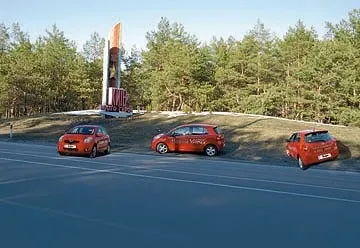 Тест-драйв toyota yaris яскравий yaris! (Toyota Yaris пропонується) Тест-драйв toyota yaris яскравий yaris!