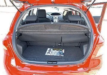 Тест-драйв toyota yaris яскравий yaris! (Toyota) Тест-драйв toyota yaris яскравий yaris!
