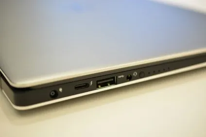 Thunderbolt огляд технології від apple - всі можливості (2017) (apple) Thunderbolt огляд технології від apple - всі можливості (2017)