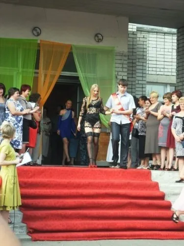 Вчителі в шоці або, як одягнутися на випускний (вчителі) Вчителі в шоці або, як одягнутися на випускний