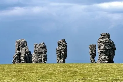 Дивовижні природні стовпи (стовпи) Дивовижні природні стовпи