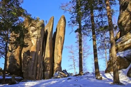 Дивовижні природні стовпи (стовпи) Дивовижні природні стовпи