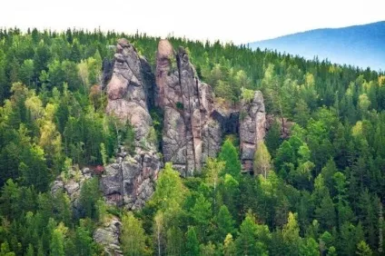 Дивовижні природні стовпи (стовпи) Дивовижні природні стовпи
