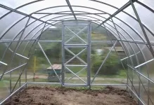 Установка теплиць правильний монтаж і як встановити палі, поставити і закріпити на землі своїми (палі) Установка теплиць правильний монтаж і як встановити палі, поставити і закріпити на землі своїми
