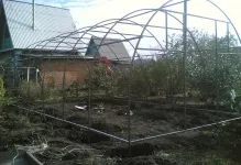 Установка теплиць правильний монтаж і як встановити палі, поставити і закріпити на землі своїми (встановити) Установка теплиць правильний монтаж і як встановити палі, поставити і закріпити на землі своїми
