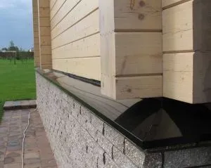 Установка відливів на цоколь дерев'яного будинку своїми руками (установка) Установка відливів на цоколь дерев'яного будинку своїми руками