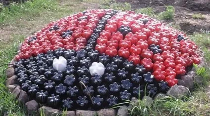 Прикраси з пластикових пляшок в ландшафтному дизайні (фото) (пластикові пляшки вироби фото) Прикраси з пластикових пляшок в ландшафтному дизайні (фото)