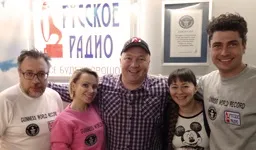 Ранкове шоу українські перці пішло на радіостанцію нове радіо - (перці) Ранкове шоу українські перці пішло на радіостанцію нове радіо -