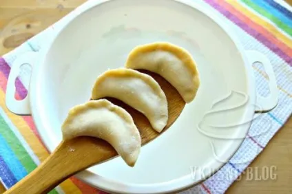 Вареники з куркою, картоплею і зеленню - рецепт з фото (зеленню) Вареники з куркою, картоплею і зеленню - рецепт з фото