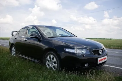 Усуваємо щілини під фарами на honda accord