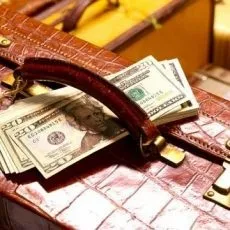 Видворення і депортація ізУкаіни, в чому різниця