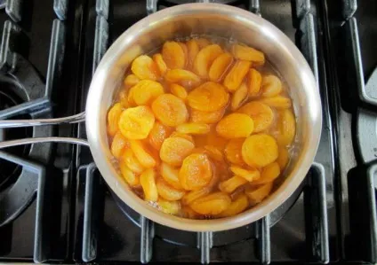 Смачна начинка для пирогів з кураги (пирогів) Смачна начинка для пирогів з кураги