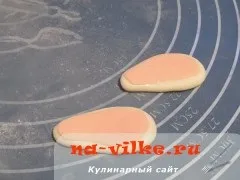 Як ліпити зайчика з мастики для прикраси торта (мастики рожевого відтінку скачайте) Як ліпити зайчика з мастики для прикраси торта