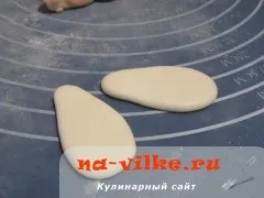 Як ліпити зайчика з мастики для прикраси торта (мастики рожевого відтінку) Як ліпити зайчика з мастики для прикраси торта