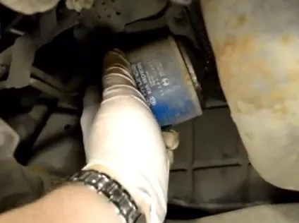 Заміна масла в двигуні Хендай акцент - провідний авто портал (заміна) Заміна масла в двигуні Хендай акцент - провідний авто портал