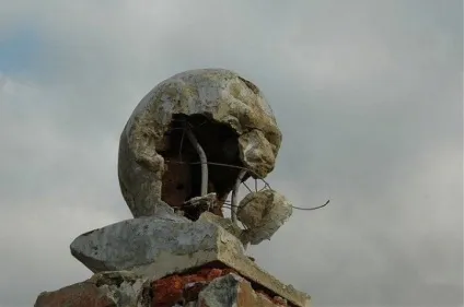 Моторошнуваті заброшкі спробуй тут виявитися і не злякатися () Моторошнуваті заброшкі спробуй тут виявитися і не злякатися