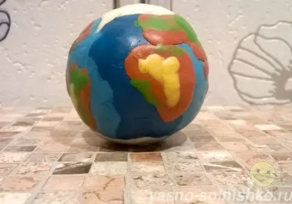 Земля з пластиліну