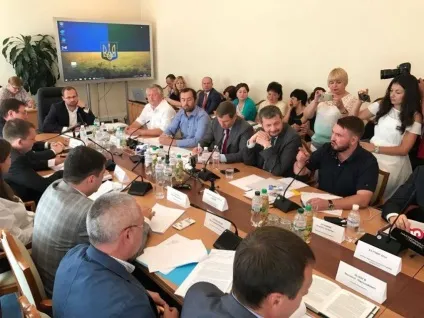 Зашквар місяці пожирач громадянства порошенко, неробоча рада та догляд ryanair (порошенко) Зашквар місяці пожирач громадянства порошенко, неробоча рада та догляд ryanair