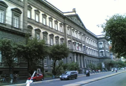 10 Самих старих університетів світу (світу) 10 Самих старих університетів світу