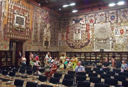 10 Самих старих університетів світу (Неаполітанський університет імені Фрідріха) 10 Самих старих університетів світу