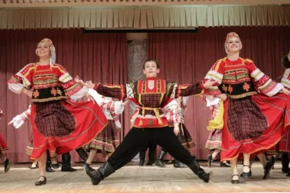 16 українських народних танців