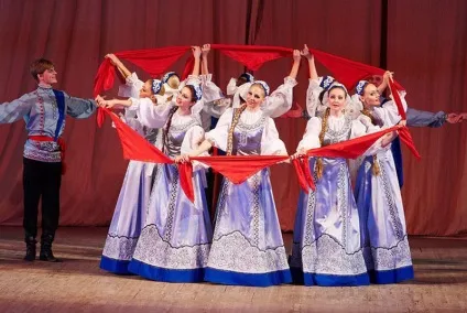 16 українських народних танців