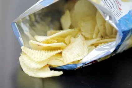 7 Продуктів, які не варто їсти і пити вночі (їжа) 7 Продуктів, які не варто їсти і пити вночі