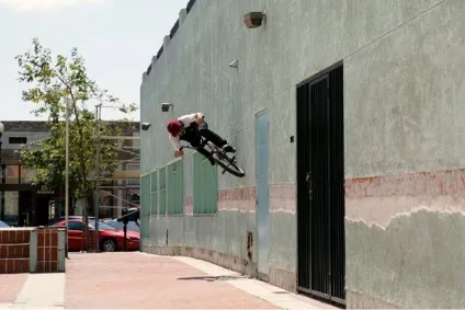 44 Фотографії трюків bmx-райдерів »блог позитиву (фотографії) 44 Фотографії трюків bmx-райдерів »блог позитиву