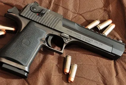 7 Самих потужних револьверів і пістолетів, si vis pacem, para bellum! (Пістолетів) 7 Самих потужних револьверів і пістолетів, si vis pacem, para bellum!