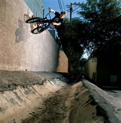 44 Фотографії трюків bmx-райдерів »блог позитиву (фотографії) 44 Фотографії трюків bmx-райдерів »блог позитиву