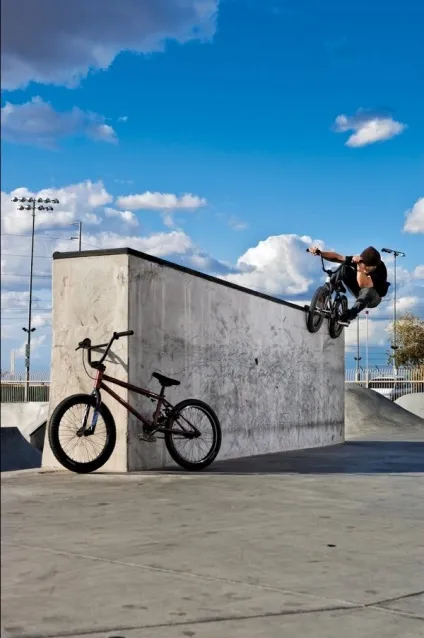 44 Фотографії трюків bmx-райдерів »блог позитиву (bmx-райдерів) 44 Фотографії трюків bmx-райдерів »блог позитиву