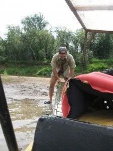 А де вода тепліше, біля багаття