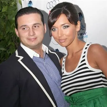 Алсу женихів нашим дочкам вибере тато, блогер theorema на сайті 23 серпня 2011, пліткар (алсу) Алсу женихів нашим дочкам вибере тато, блогер theorema на сайті 23 серпня 2011, пліткар