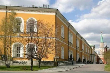 Арсенал московського кремля історія будівництва і відновлення, опис (арсенал) Арсенал московського кремля історія будівництва і відновлення, опис
