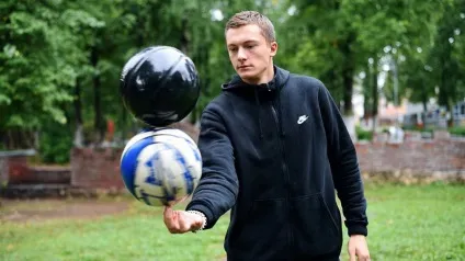 Баскетбольний фристайл спорт і танець в одному (спорт) Баскетбольний фристайл спорт і танець в одному