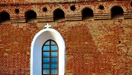 Білорусь храм-фортецю святого архангела Михаїла в синковічах (михаила) Білорусь храм-фортецю святого архангела Михаїла в синковічах