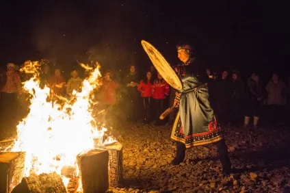 Дякуємо духів, як 100 років тому »(духів) Дякуємо духів, як 100 років тому »