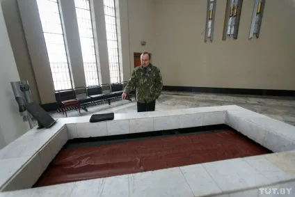 Будні працівників крематорію - новини в фотографіях (значить віддадуть прах Іванова Будні працівників крематорію - новини в фотографіях