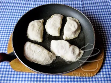 Чебуреки з сиром і помідорами - рецепт з фото (чебуреки) Чебуреки з сиром і помідорами - рецепт з фото