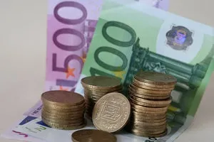 Що буде з курсом долара в Україні прогноз аналітика на серпень - фінансові новини - зміцнення (прогноз) Що буде з курсом долара в Україні прогноз аналітика на серпень - фінансові новини - зміцнення