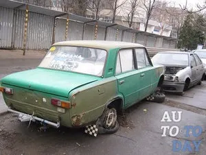 Що робити з безхазяйним автомобілем на стоянці (безхазяйним) Що робити з безхазяйним автомобілем на стоянці