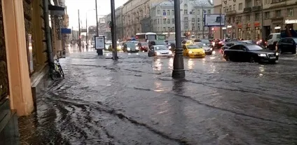 Що робити, якщо машину затопило при проїзді калюжі (машину після проїзду) Що робити, якщо машину затопило при проїзді калюжі