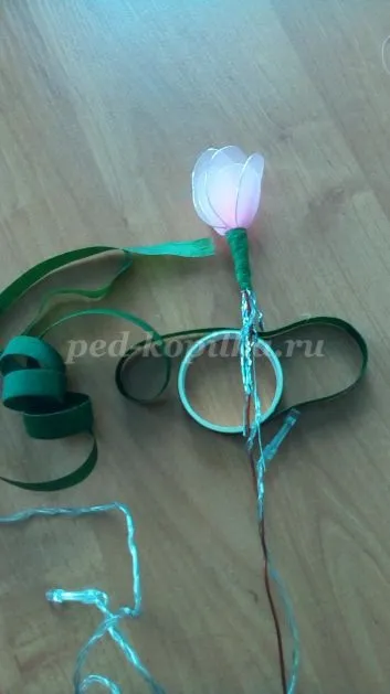 Квіти з капрону своїми руками (своїми) Квіти з капрону своїми руками