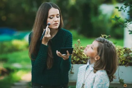 Дитяча косметика за і проти, marie claire (проти) Дитяча косметика за і проти, marie claire