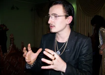 Екс-співробітник - битви екстрасенсів - розповів про постановках на шоу
