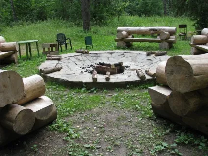 Еко-готель романів ліс