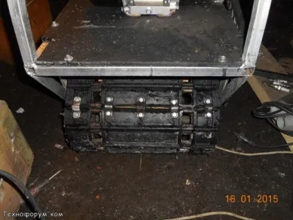 Гусеничний мотобукс «пчелёниш» (гусеничний мотобукс Пчелёниш) Гусеничний мотобукс «пчелёниш»