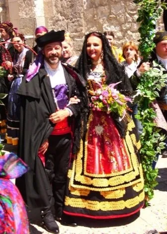 Іспанська костюм (53 фото) національний костюм для танців, жіночі і чоловічі традиційні костюми,