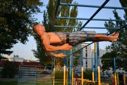Як навчитися підтягуватися або street workout