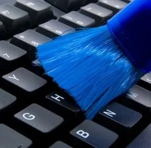 Як почистити клавіатуру ноутбука в домашніх умовах 2 способи, відео (почистити) Як почистити клавіатуру ноутбука в домашніх умовах 2 способи, відео